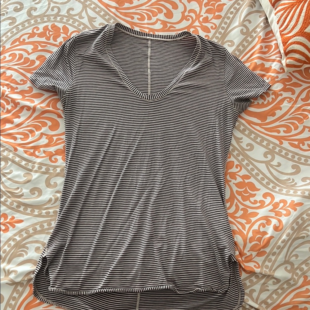Lululemon V-Neck Women's Top